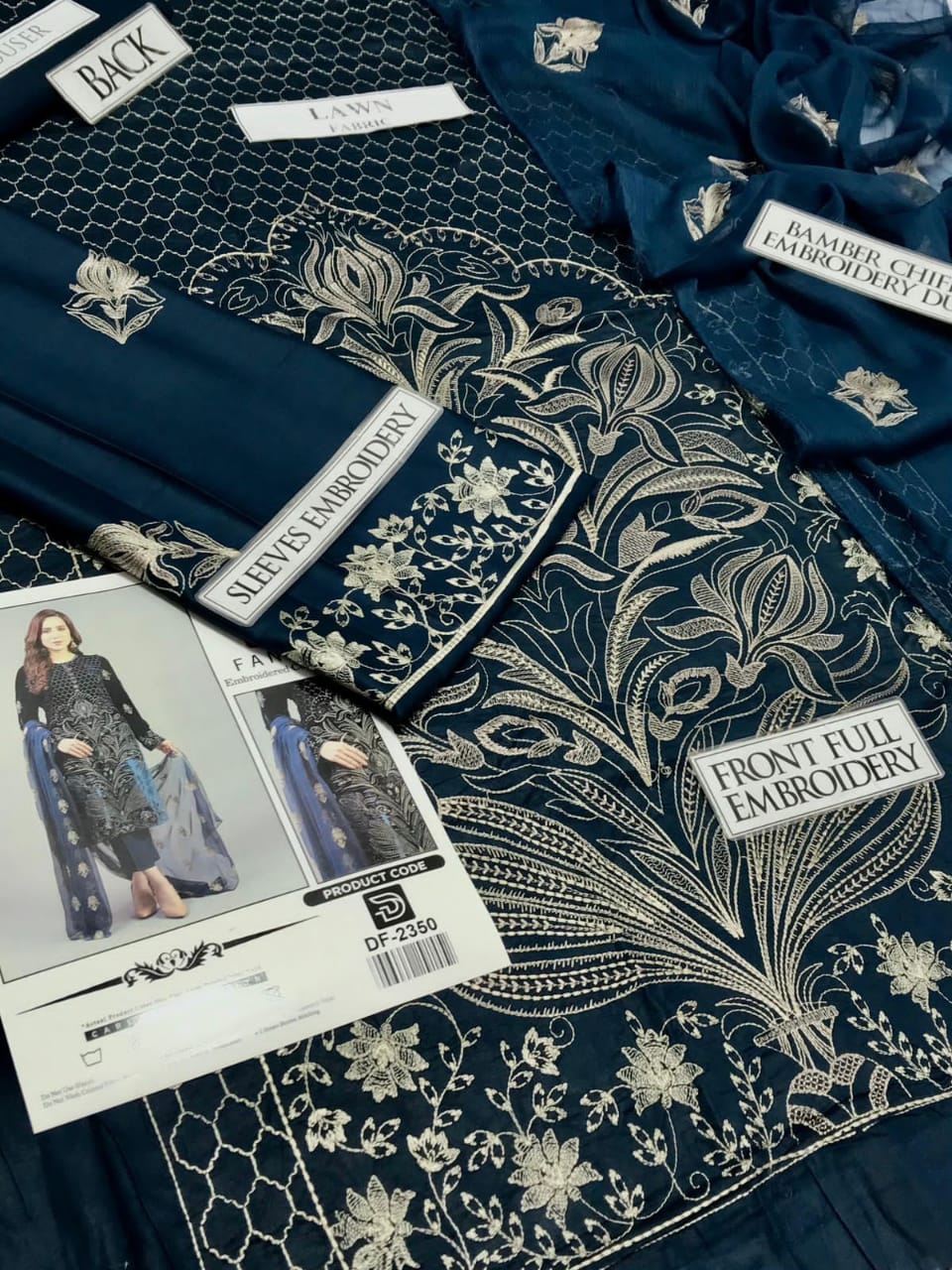 Bareeze Embroidered Lawn 3pc with Embroidered Chiffon Dupatta -14